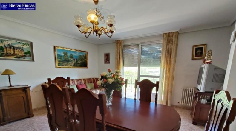 León - Ponferrada - 10000m2