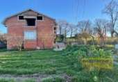 Загородный дом с участком на продажу в городе Vilar de Sarria Фото