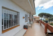 Chalet independiente con terreno en venta en la España, Sant Iscle de Vallalta, ref: TR403988 foto