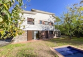 Chalet independiente con terreno en venta en la España, Sant Pere de Vilamajor, ref: TR365423 foto
