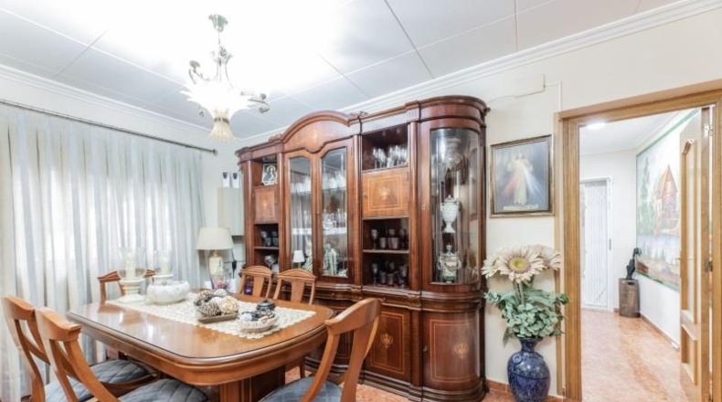 Валенсия - Turís - 1660m2