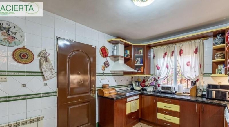 Granada - Huétor Vega - 246m2