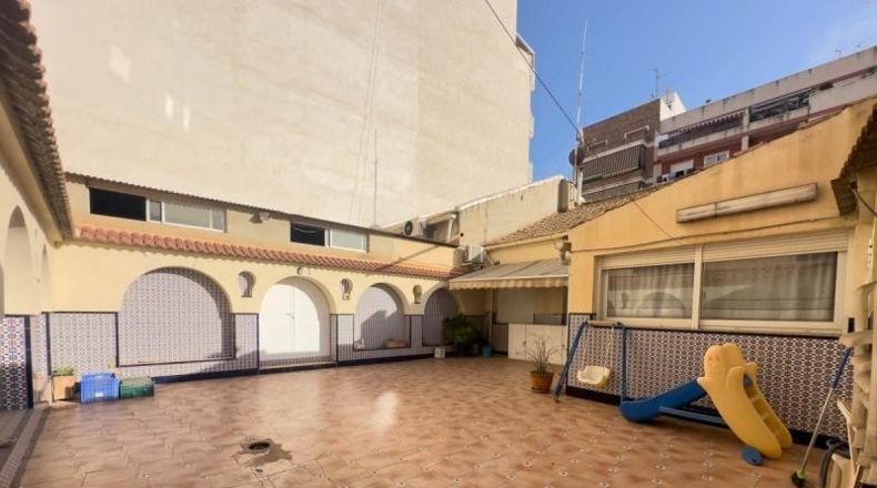 Alicante - Torrevieja - 323m2