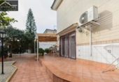 Отдельно стоящий дом с участком на продажу в городе Gandia Фото
