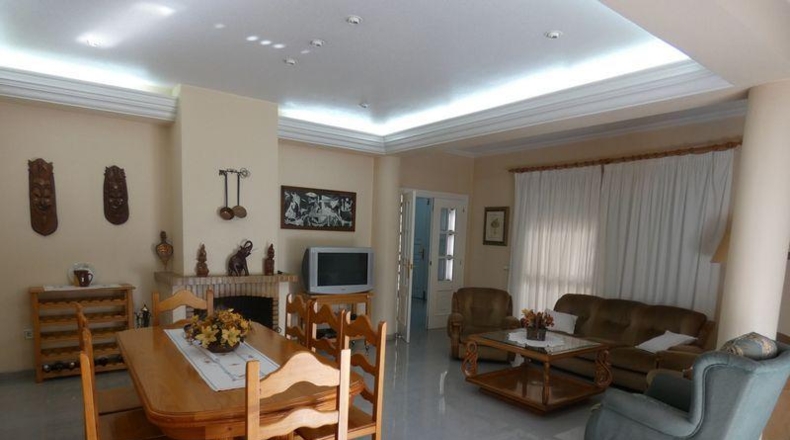 Аликанте - Almoradí - 405m2