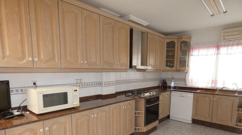 Аликанте - Almoradí - 405m2