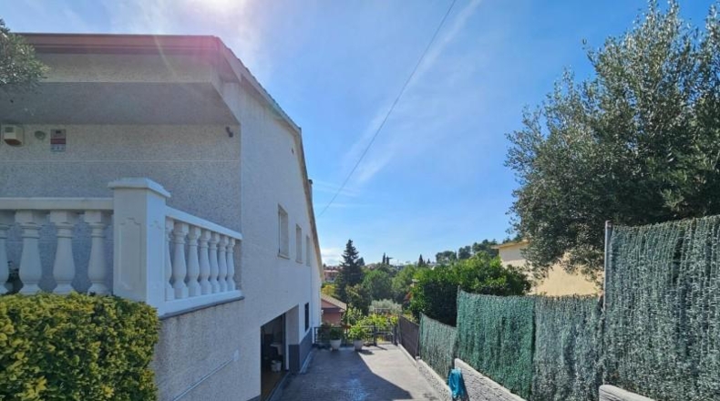Barcelona - Canovelles - 625m2