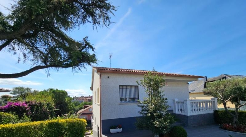 Barcelona - Canovelles - 625m2