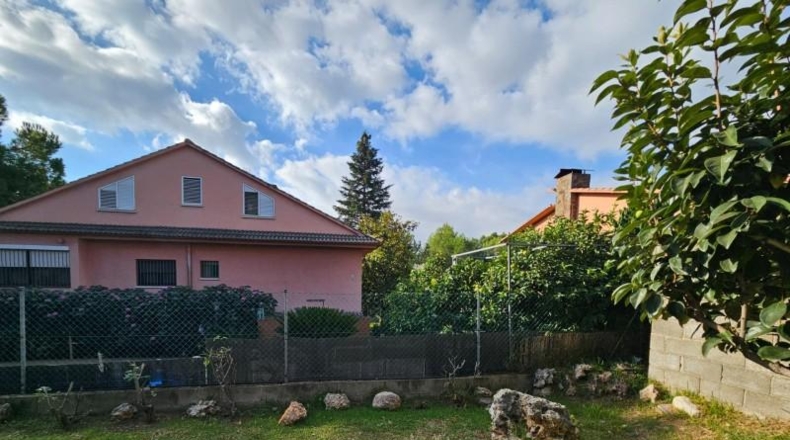 Barcelona - Canovelles - 625m2