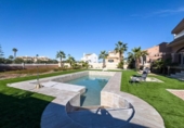 Chalet independiente con terreno en venta en la España, Benijófar, ref: TR398833 foto