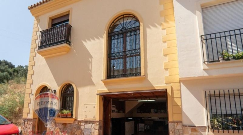 Málaga - Casabermeja - 310m2