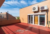 Chalet independiente con terreno en venta en la España, Zaragoza, ref: TR405047 foto