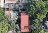 Отдельно стоящий дом с участком на продажу в городе Dénia Фото