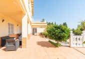 Chalet independiente con terreno en venta en la España, Torrevieja, ref: TR265408 foto