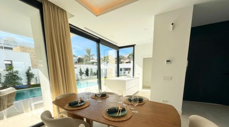 Málaga - Estepona - 645m2