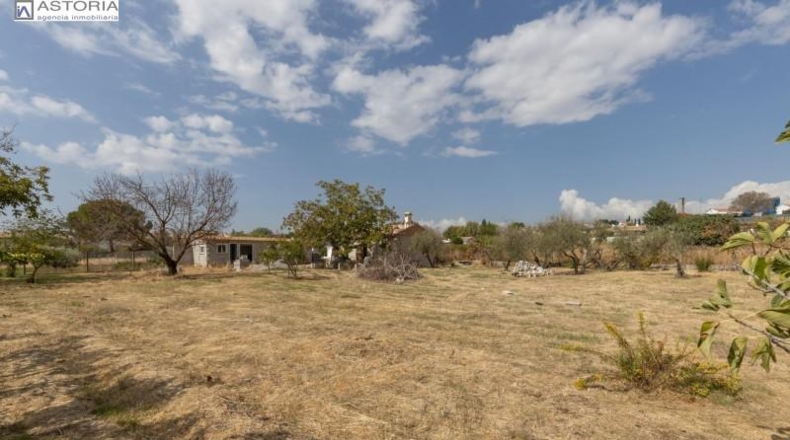 Granada - Peligros - 1690m2