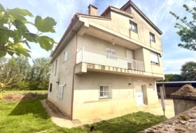 Monforte de Lemos 4400&nbsp;m²