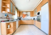 Дом с участком на продажу в городе Сантьяго-де-Компостела Фото