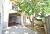 Дом с участком на продажу в городе Castellet Фото