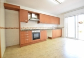 Дом с участком на продажу в городе Castellet Фото