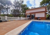 Chalet independiente con terreno en venta en la España, Calafell, ref: TR375530 foto