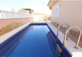 Chalet independiente con terreno en venta en la España, Torrevieja, ref: TR404196 foto