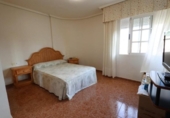Chalet independiente con terreno en venta en la España, Torrevieja, ref: TR404196 foto