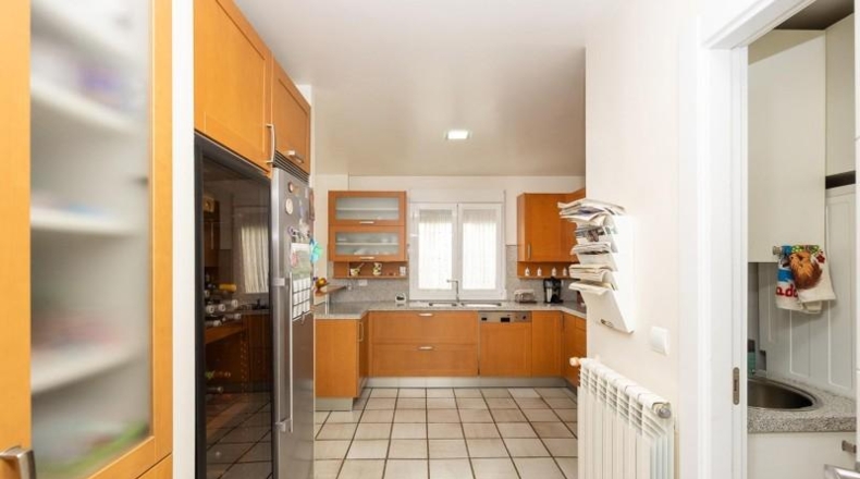 Гранада - La Zubia - 378m2
