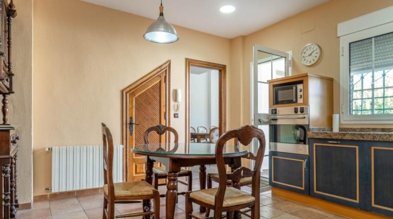 Гранада - Santa Fe - 564m2
