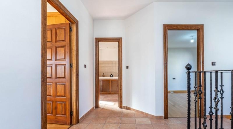 Гранада - Santa Fe - 564m2