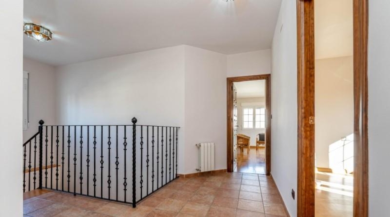 Гранада - Santa Fe - 564m2