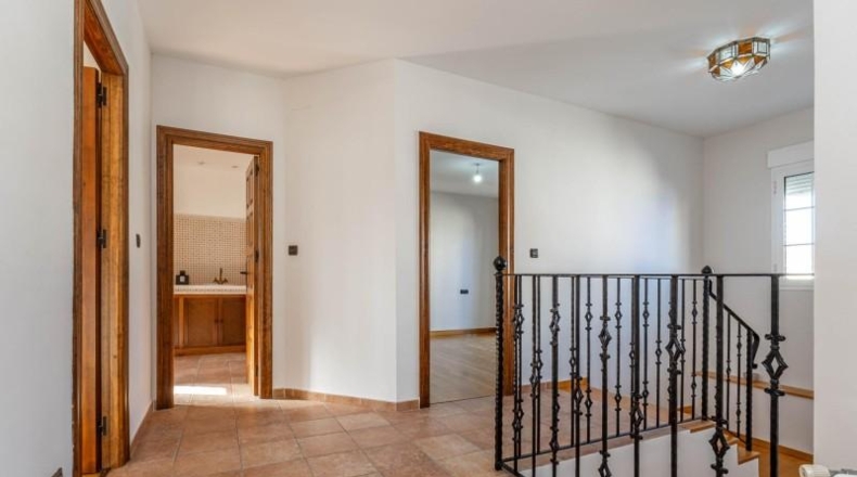 Гранада - Santa Fe - 564m2