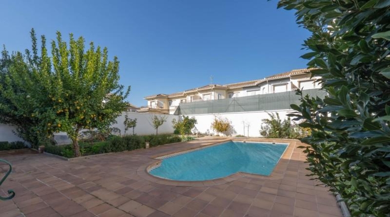 Гранада - Santa Fe - 564m2