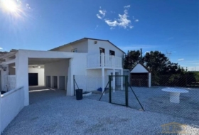 Granja de Rocamora 2000&nbsp;m²
