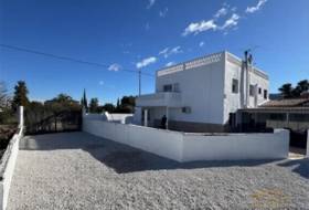 Granja de Rocamora 2000&nbsp;m²