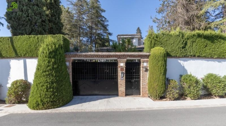 Granada - Albolote - 1160m2