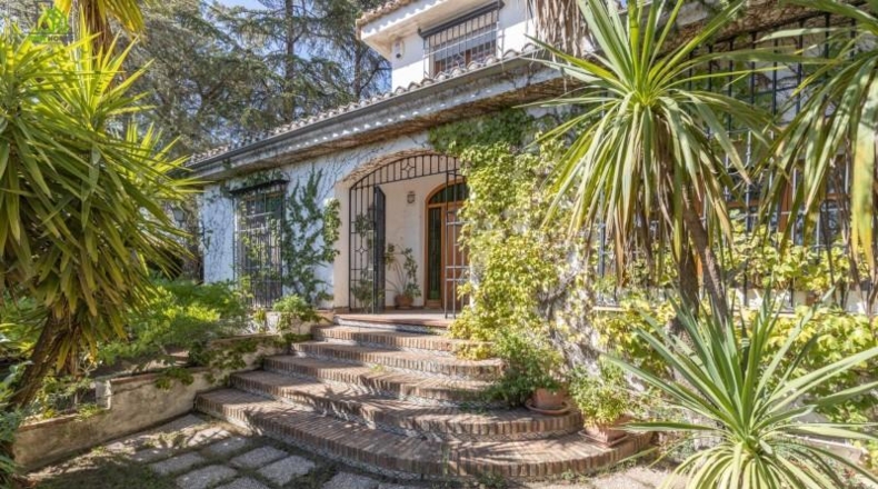 Granada - Albolote - 1160m2