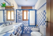 Chalet independiente con terreno en venta en la España, Alhendín, ref: TR365821 foto