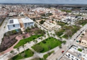 Отдельно стоящий дом с участком на продажу в городе Pilar de la Horadada Фото
