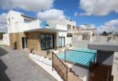 Chalet independiente con terreno en venta en la España, Orihuela, ref: TR132576 foto