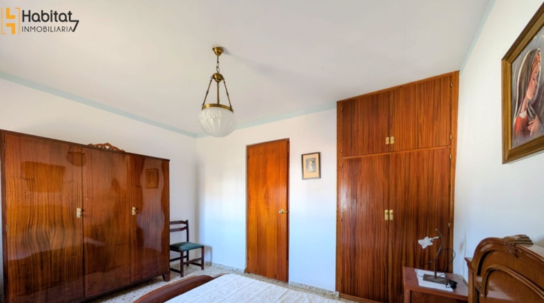 Granada - Loja - 256m2
