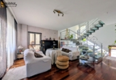 Chalet independiente con terreno en venta en Loja ref: TR404926 foto