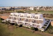 Отдельно стоящий дом с участком на продажу в городе Los Alcázares Фото