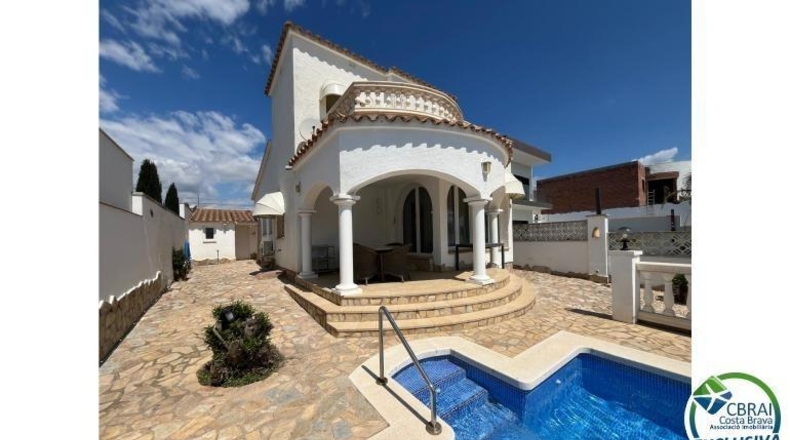 Gerona - Empuriabrava - 542m2