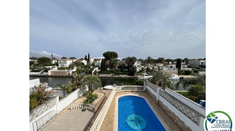 Gerona - Empuriabrava - 542m2