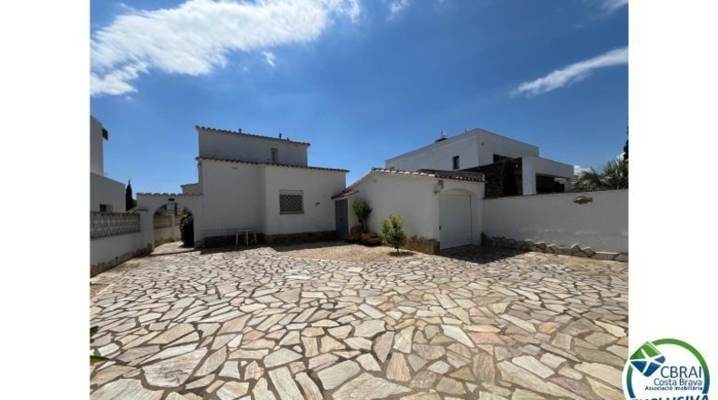 Gerona - Empuriabrava - 542m2