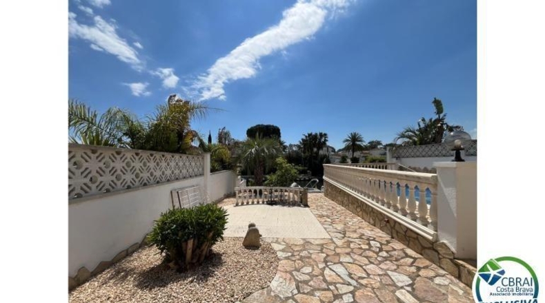 Gerona - Empuriabrava - 542m2