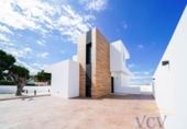 Chalet independiente con terreno en venta en la España, San Juan de Alicante, ref: TR325684 foto