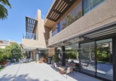 Chalet independiente con terreno en venta en la España, Alicante, ref: TR366100 foto