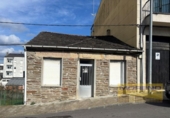 Загородный дом с участком на продажу в городе Vilar de Sarria Фото